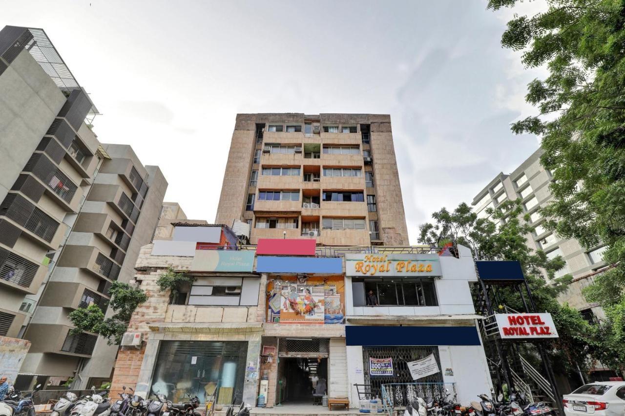 Collection O 82926 Hotel Royal Plaza Ahmedabad Exterior foto